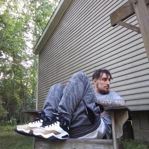 Meet your Posher, Anthony